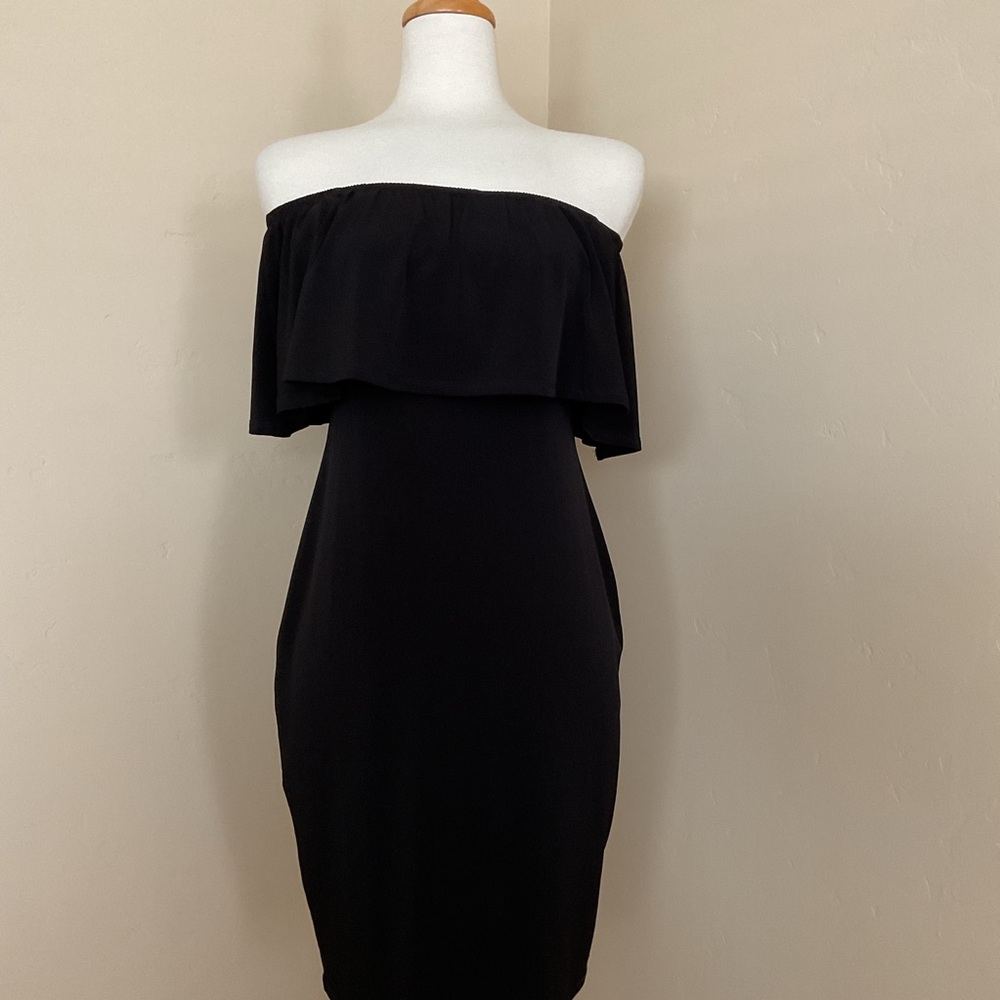 Veronica M. Off The Shoulder Dress Size M